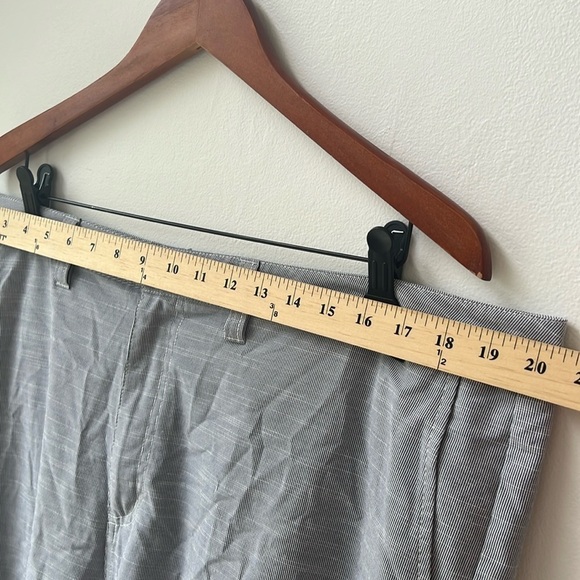 Travis Mathew Men’s Beck Golf Shorts Size 40 - Picture 9 of 10